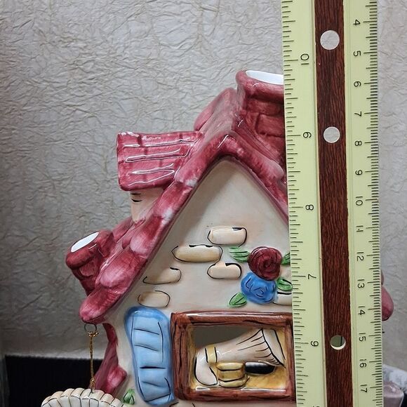 Victorian House Tealite Holder with box - Picture 7 of 11